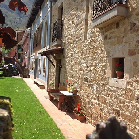 Casa De La Tila Daire Arenas De Cabrales Dış mekan fotoğraf