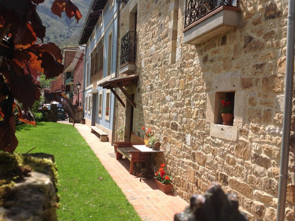 Casa De La Tila Daire Arenas De Cabrales Dış mekan fotoğraf