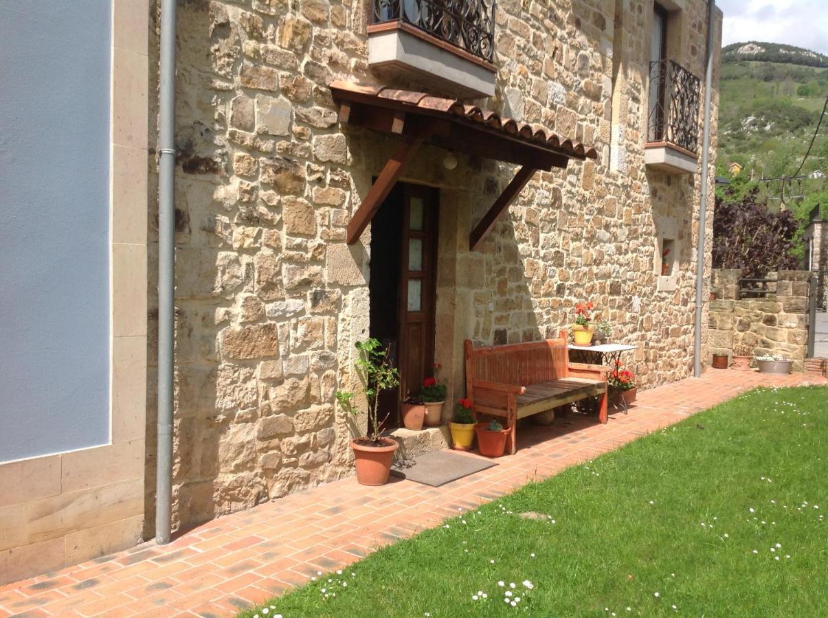 Casa De La Tila Daire Arenas De Cabrales Dış mekan fotoğraf
